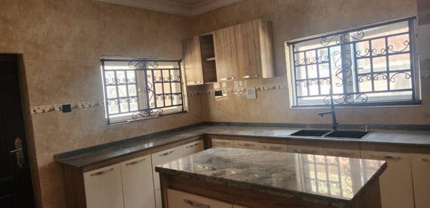 5 Bedroom Fully Detached Duplex with BQ